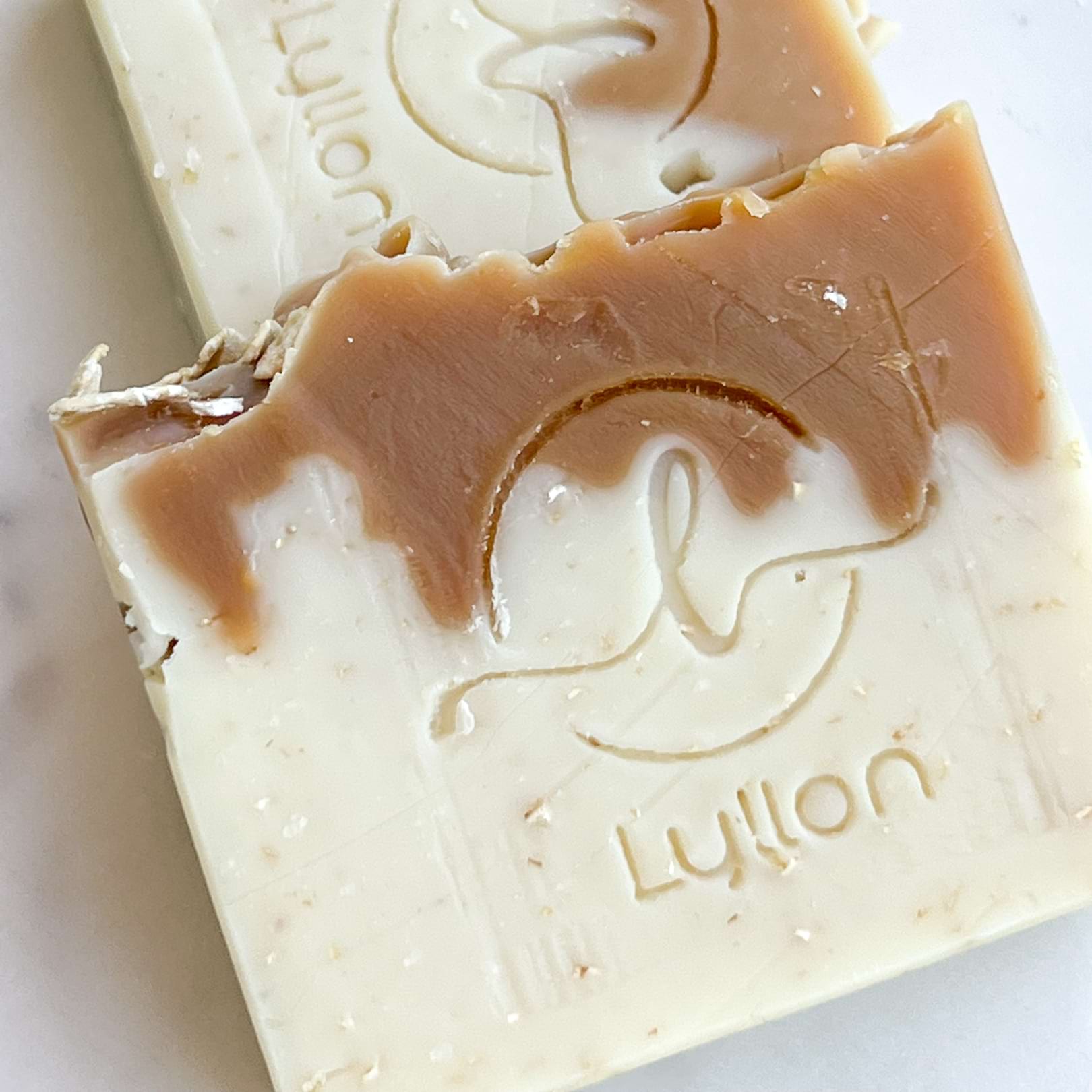 Honey Oat Lemon Face and Body Soap 蜂蜜燕麥檸檬 面包同身肥皂2