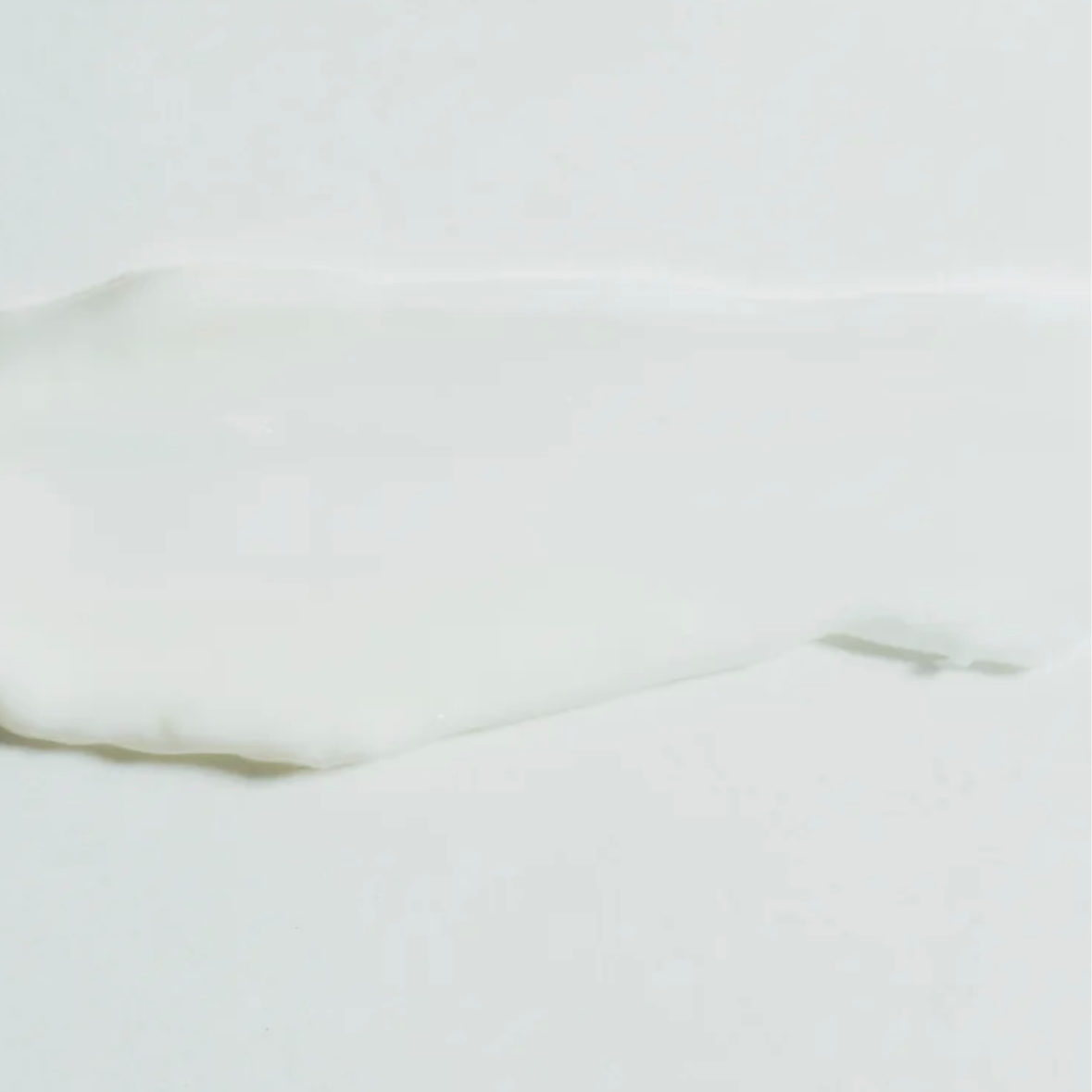 no added Multi-Active Eye Cream (乳香全效修護眼霜)2